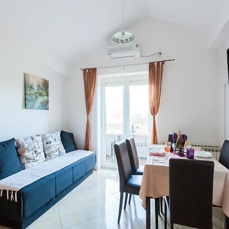 Apartman Pleasant On The Croatian Islands Amid The Sea Malinska