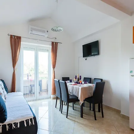 Apartman Pleasant On The Croatian Islands Amid The Sea Malinska