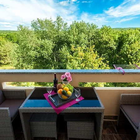 Pleasant On The Croatian Islands Amid The Sea Apartman *